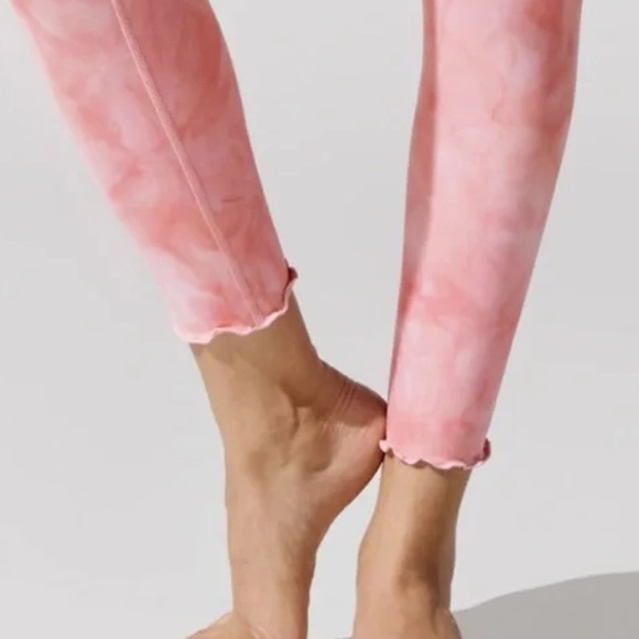 Carbon38 Super Soft Tie Dye 7/8 Legging - Picture 3 of 8